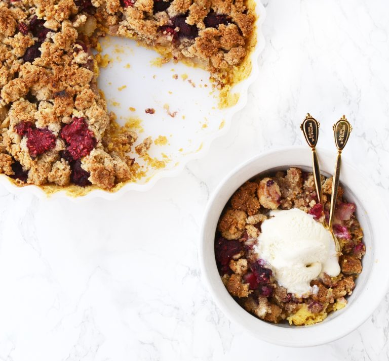 Paleo Apple Raspberry Crumble
